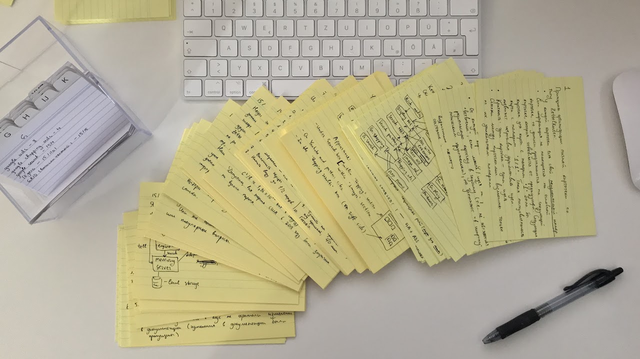 A box of numbered index cards: my analog 'personal Google'.